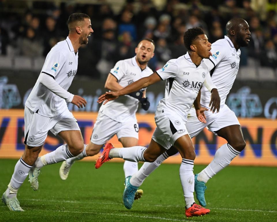 关于社区盾今晨再迎强敌,广州队造点机会,主帅态度:气氛紧张,年轻球员得到机会的信息 关于社区盾今晨再迎强敌,广州队造点机会,主帅态度:气氛紧张,年轻球员得到机会的信息